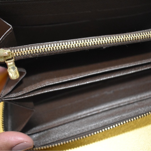 Damier Ebene Zippy Wallet - Picture 6 of 9